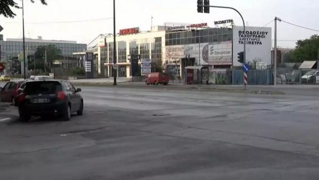 Λ. Αθηνών: Τραγικό τροχαίο με 2 νεκρούς (+video) 